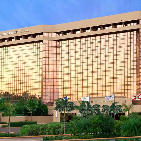 Doubletree By Hilton Hotel Miami Airport & Convention Center Exterior foto