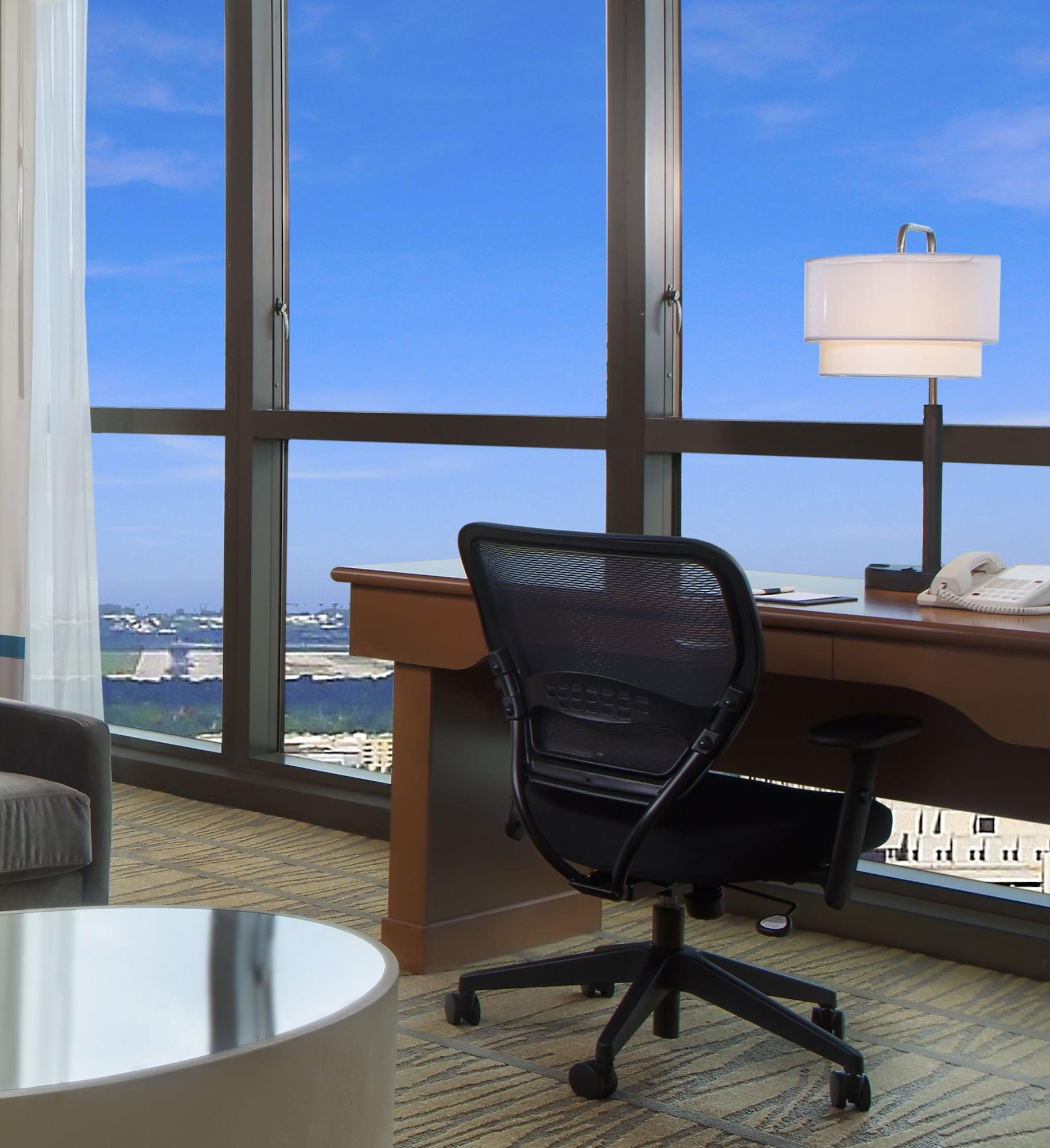 Doubletree By Hilton Hotel Miami Airport & Convention Center Exterior foto