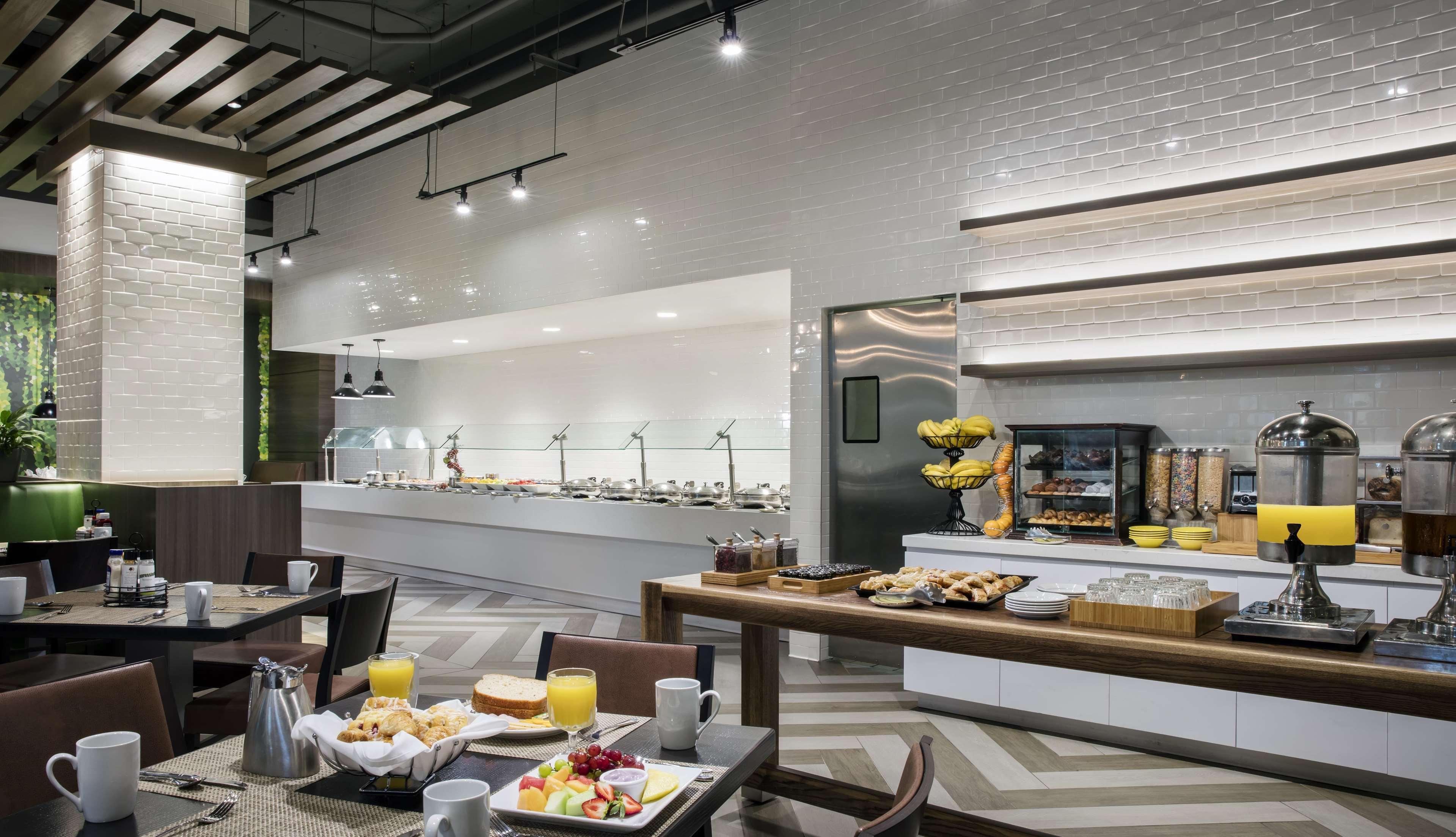Doubletree By Hilton Hotel Miami Airport & Convention Center Exterior foto
