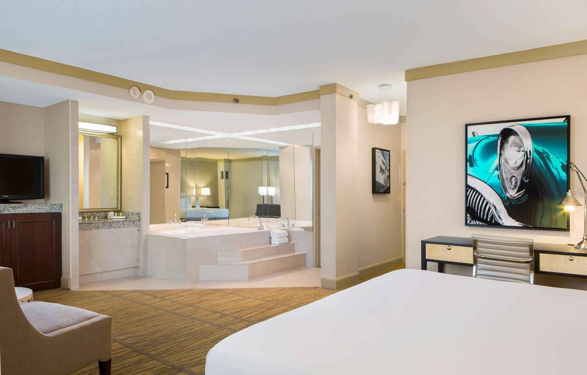 Doubletree By Hilton Hotel Miami Airport & Convention Center Exterior foto