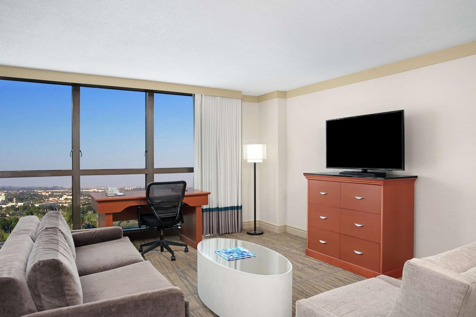 Doubletree By Hilton Hotel Miami Airport & Convention Center Exterior foto