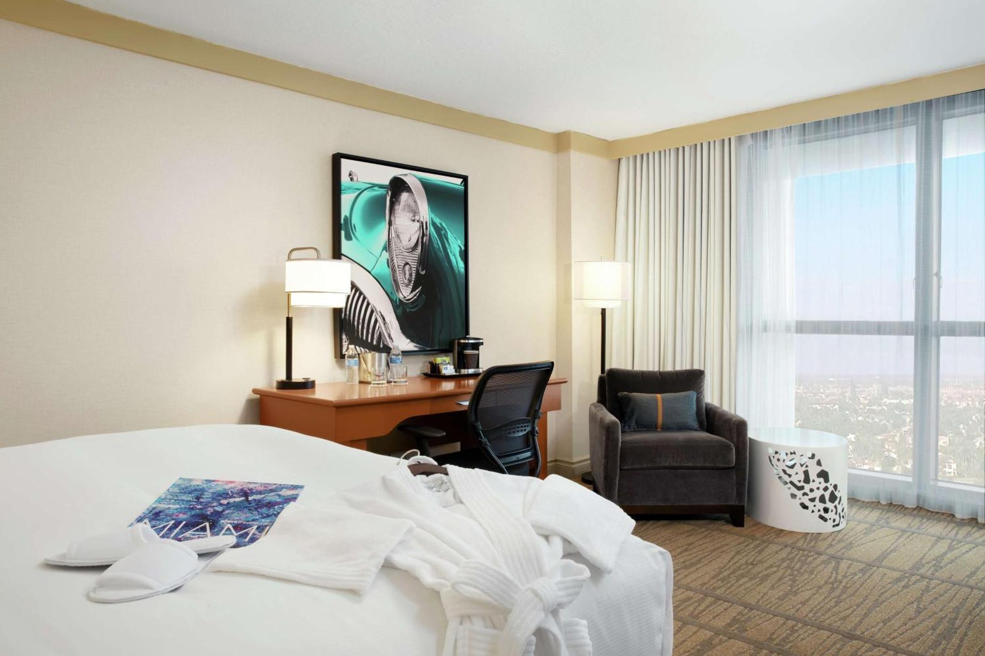Doubletree By Hilton Hotel Miami Airport & Convention Center Exterior foto