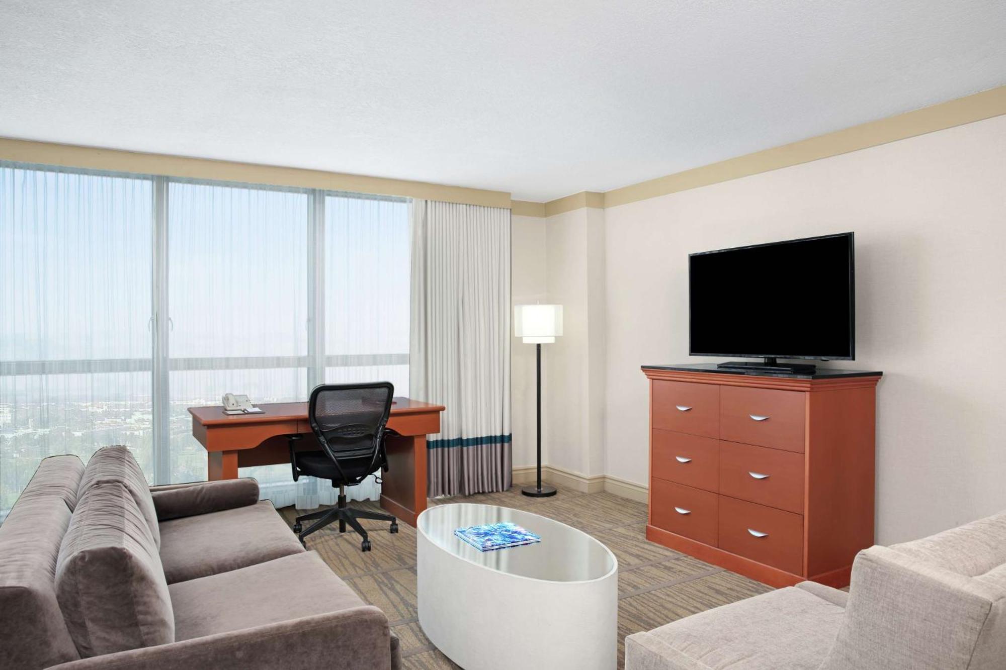 Doubletree By Hilton Hotel Miami Airport & Convention Center Exterior foto